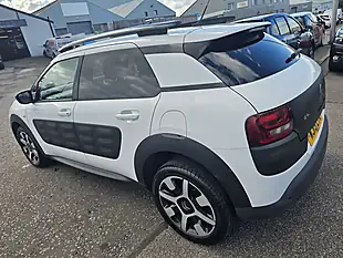 Used 2015 Citroen C4 Cactus Flair White - Interior and Exterior details 5