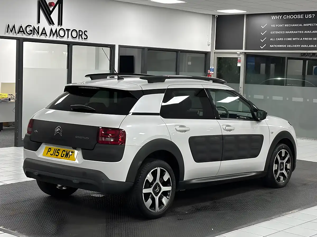 Used 2015 Citroen C4 Cactus Flair White - Interior and Exterior details 10