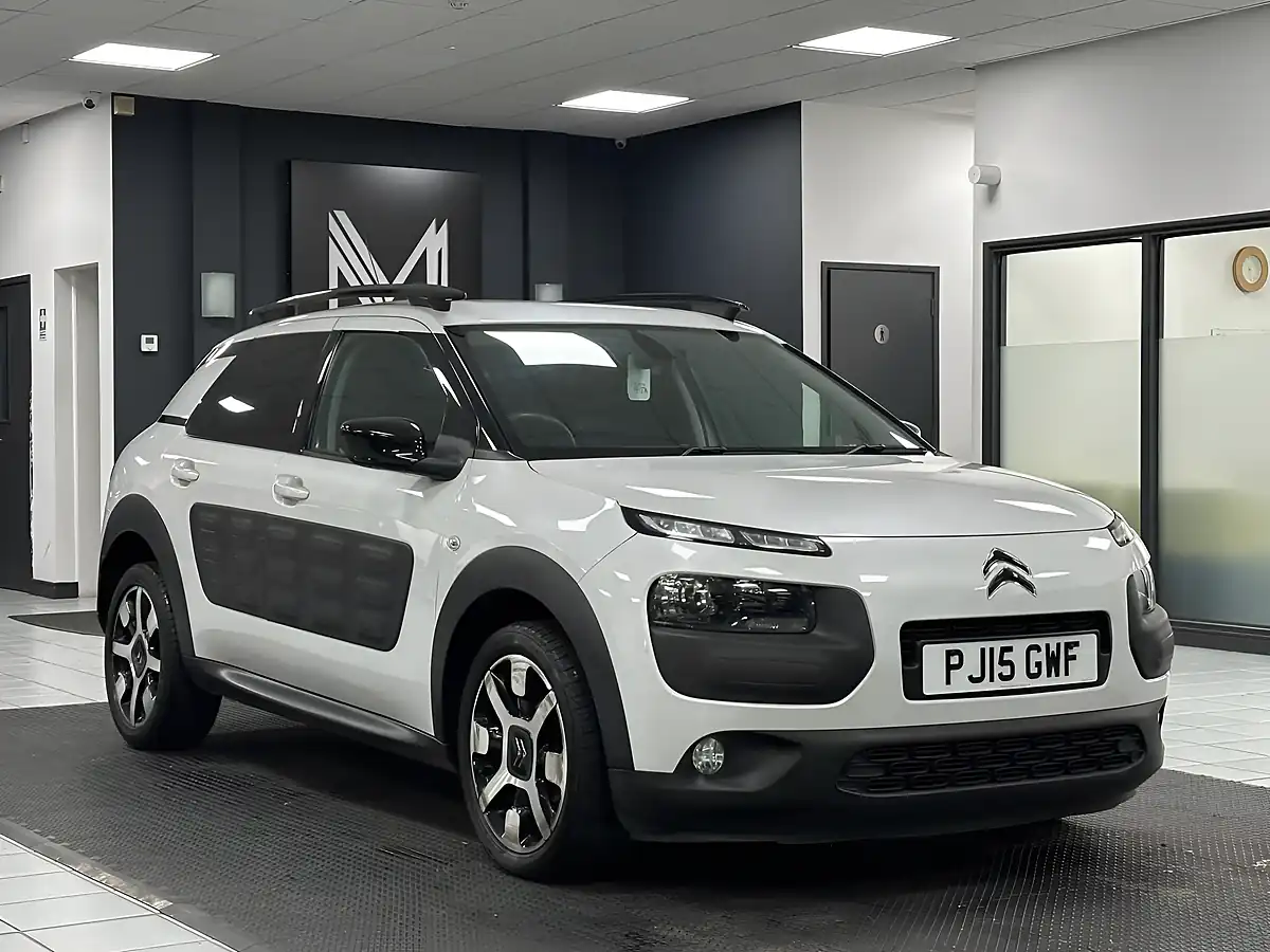 Used 2015 Citroen C4 Cactus Flair White - Interior and Exterior details 2
