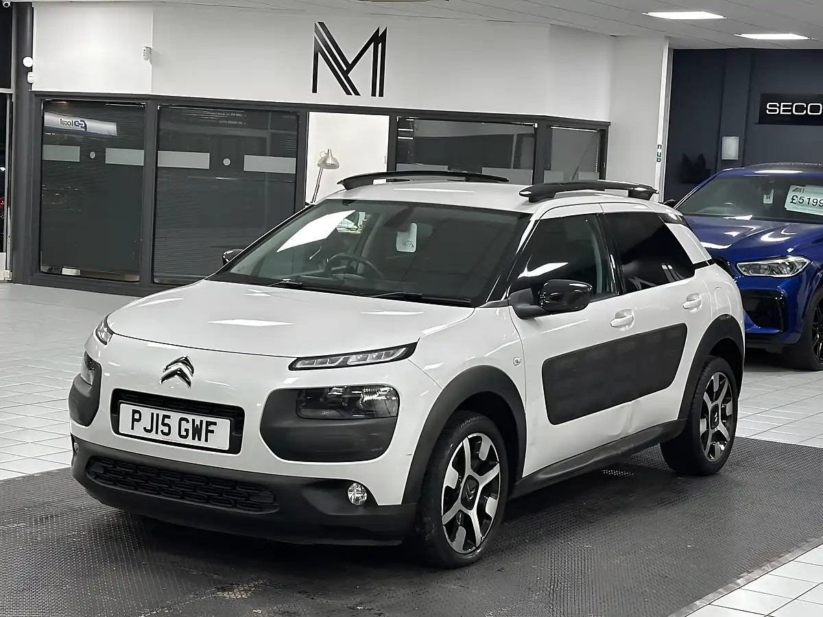 Used 2015 Citroen C4 Cactus Flair White - Interior and Exterior details 6