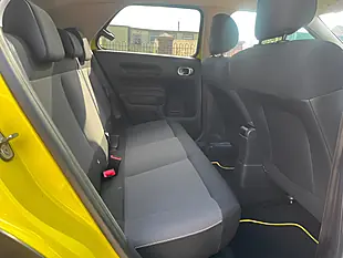 Used 2015 Citroen C4 Cactus Flair Yellow - Interior and Exterior details 12