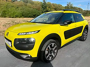 Used 2015 Citroen C4 Cactus Flair Yellow - Interior and Exterior details 5