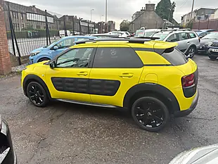 Used 2015 Citroen C4 Cactus Flair Yellow - Interior and Exterior details 18