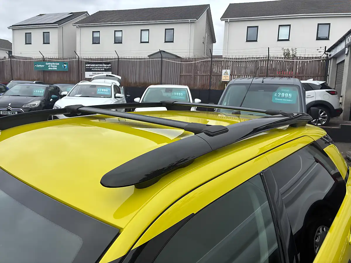 Used 2015 Citroen C4 Cactus Flair Yellow - Interior and Exterior details 9