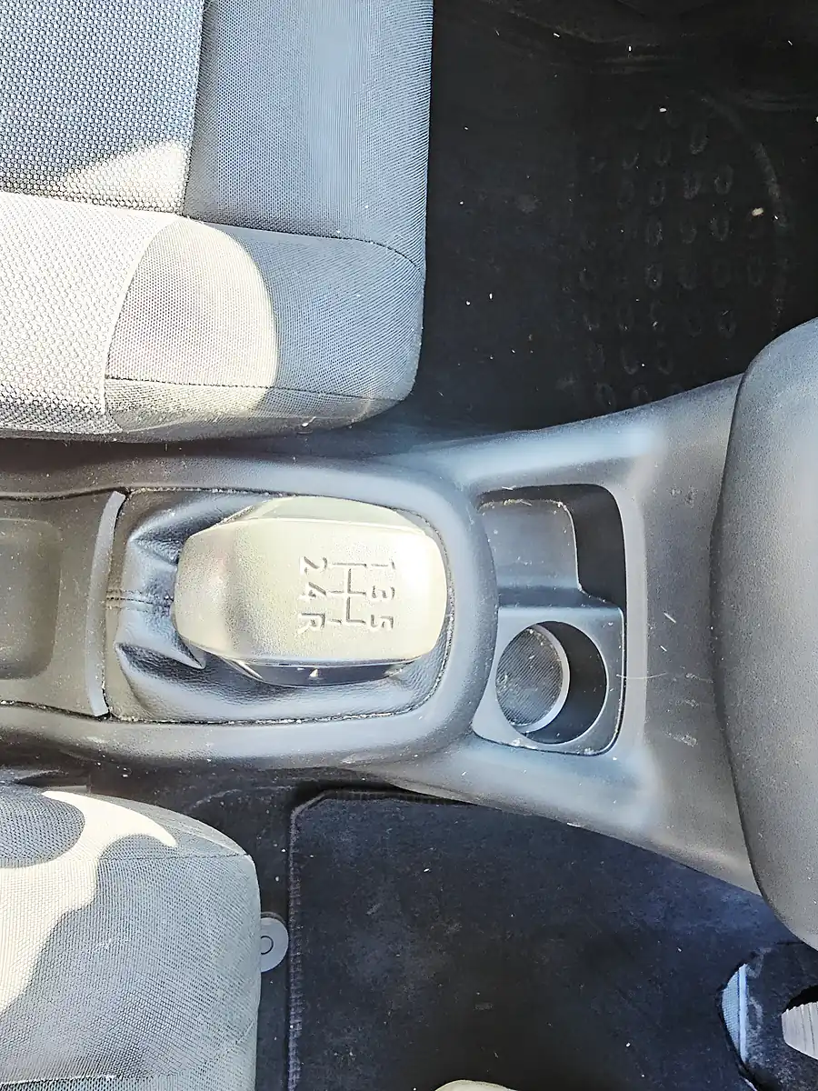 Used 2015 Citroen C4 Cactus Flaire Grey - Interior and Exterior details 9