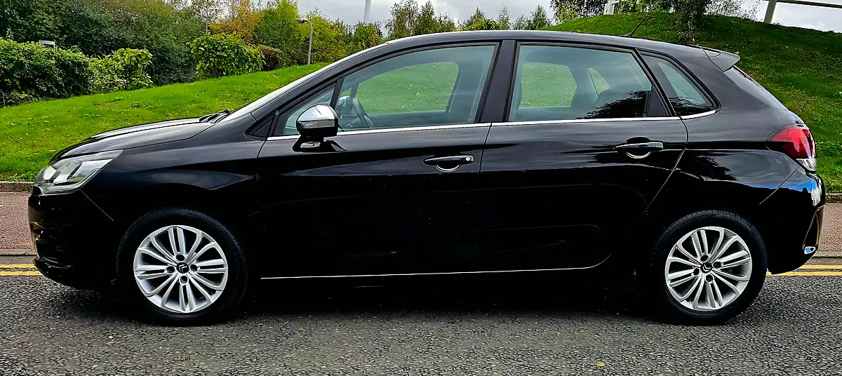 Used 2015 Citroen C4 Flair Black - Front View