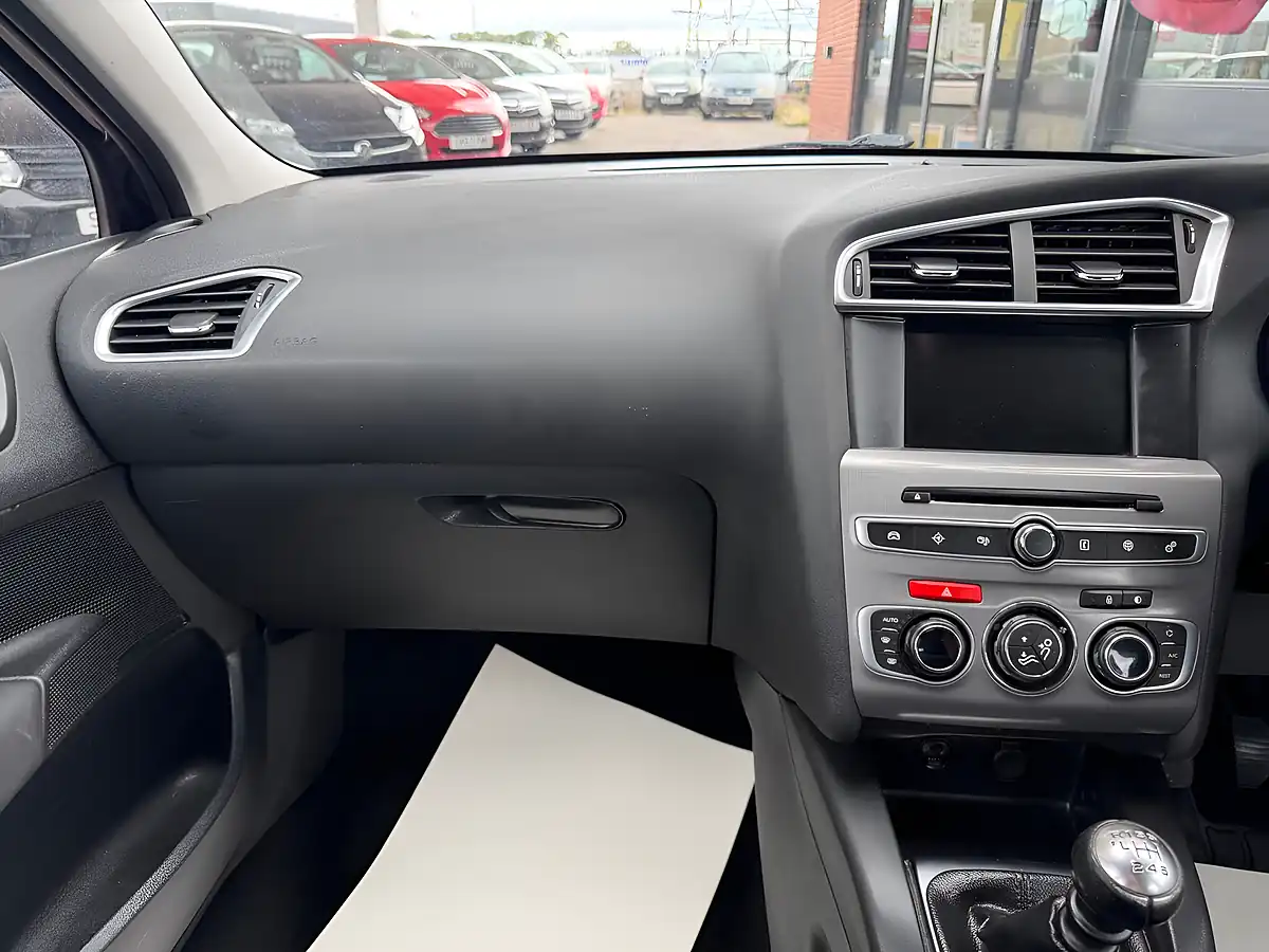 Used 2015 Citroen C4 Flair Black - Interior and Exterior details 14