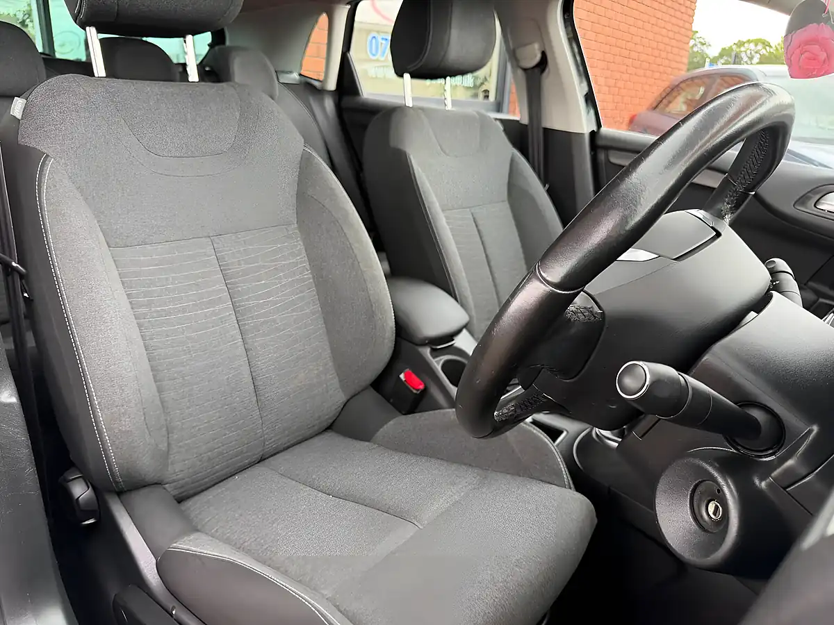 Used 2015 Citroen C4 Flair Black - Interior and Exterior details 18