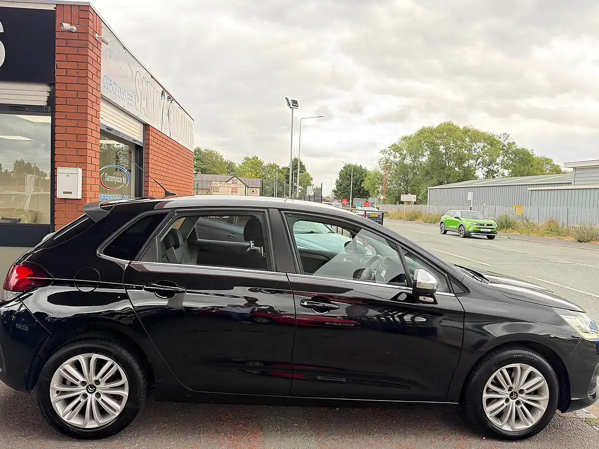 Used 2015 Citroen C4 Flair Black - Interior and Exterior details 7