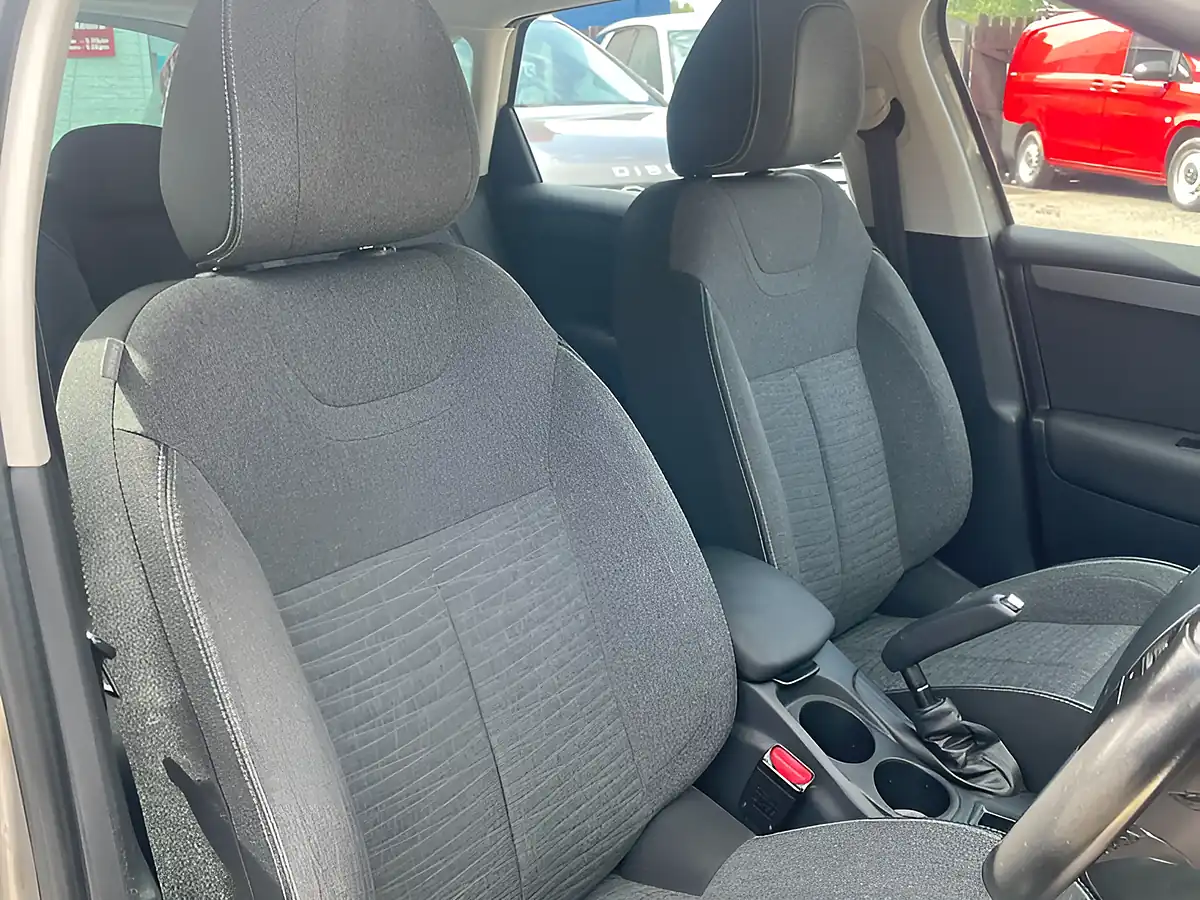 Used 2015 Citroen C4 Flair Grey - Interior and Exterior details 12