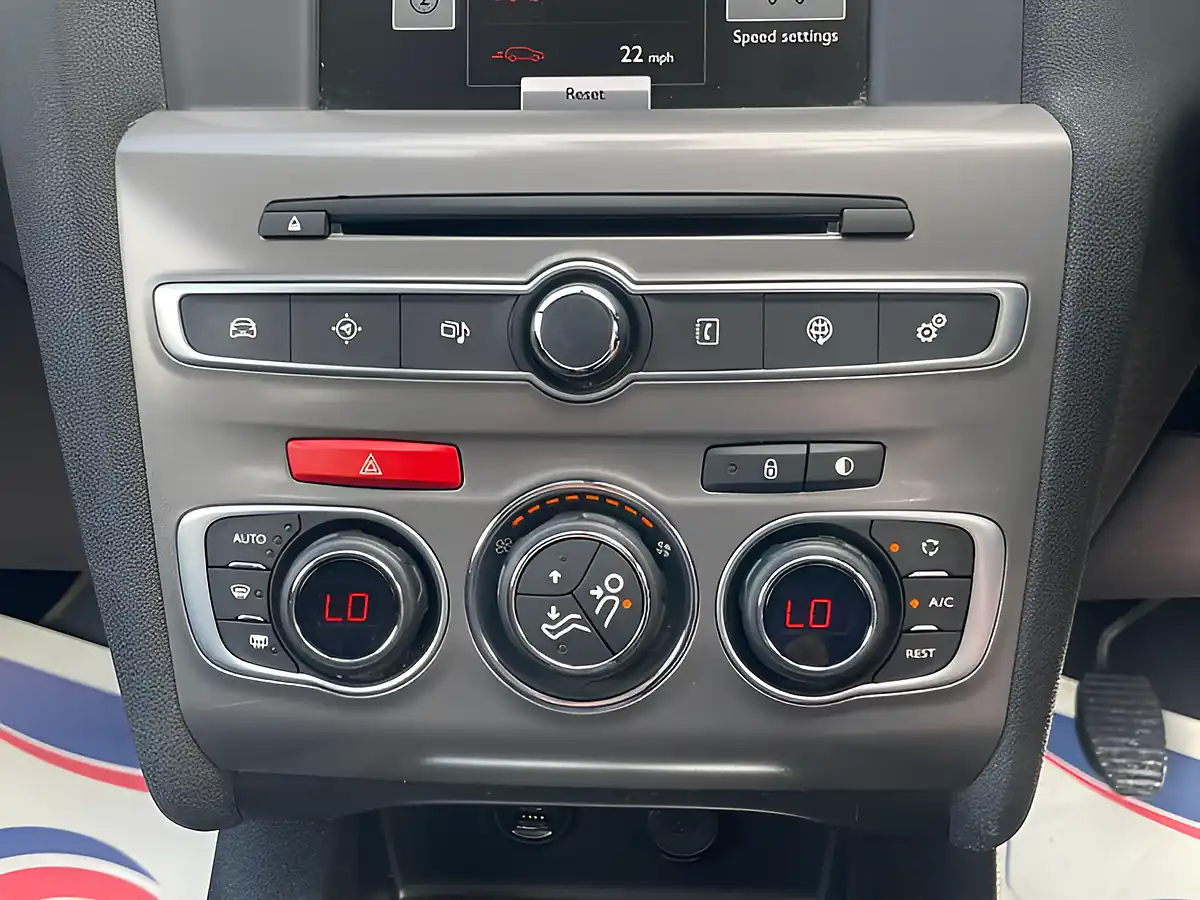 Used 2015 Citroen C4 Flair Grey - Interior and Exterior details 17