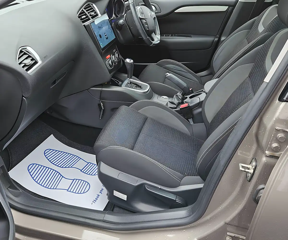 Used 2015 Citroen C4 Flair Grey - Interior and Exterior details 12