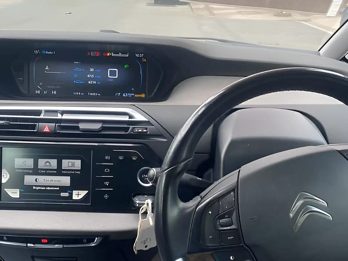 Used 2015 Citroen C4 Picasso Blue Exclusive Blue - Interior and Exterior details 16