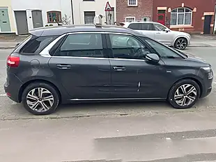 Used 2015 Citroen C4 Picasso Blue Exclusive Blue - Interior and Exterior details 9
