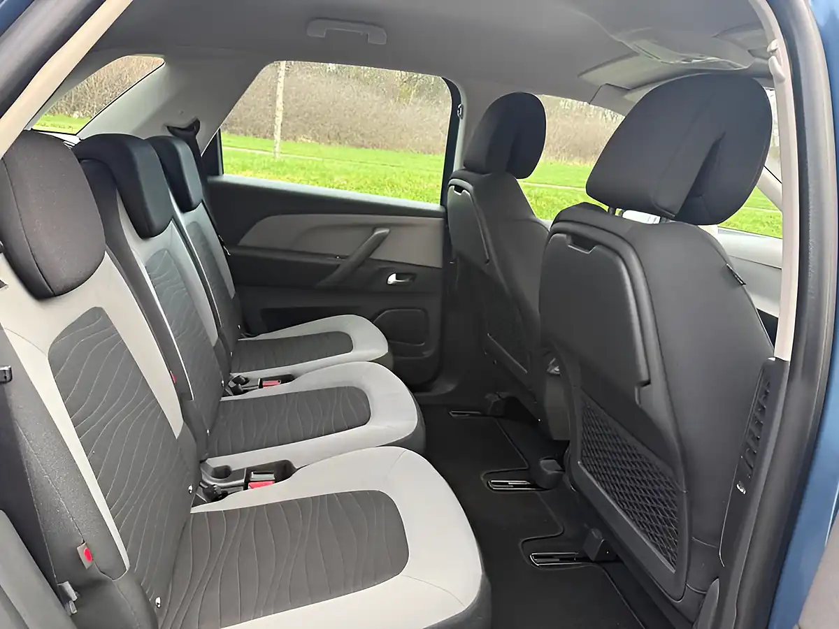 Used 2015 Citroen C4 Picasso Exclusive Blue - Interior and Exterior details 11