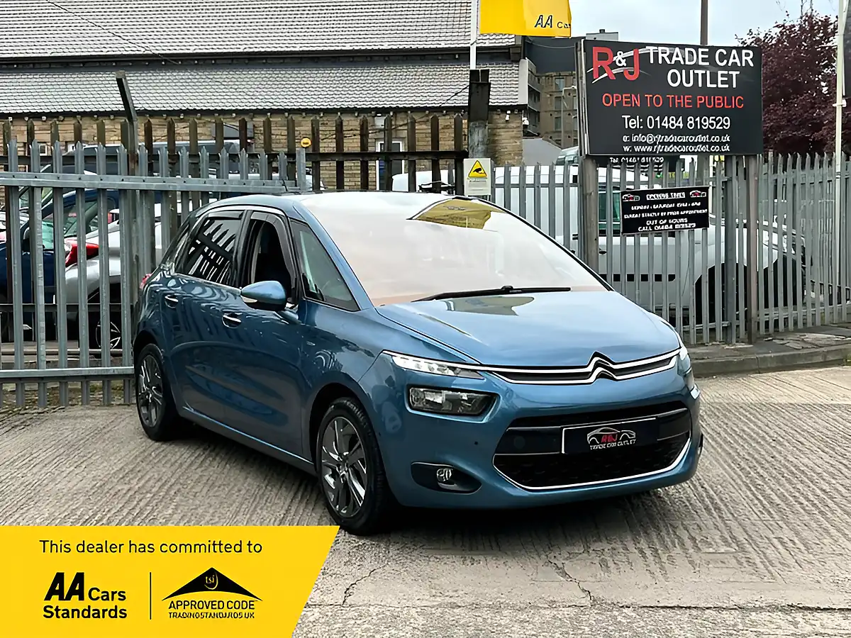 Used 2015 Citroen C4 Picasso Exclusive Blue - Front View