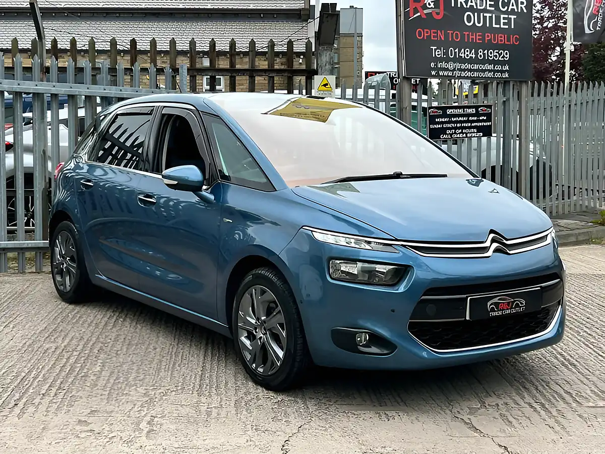 Used 2015 Citroen C4 Picasso Exclusive Blue - Interior and Exterior details 4