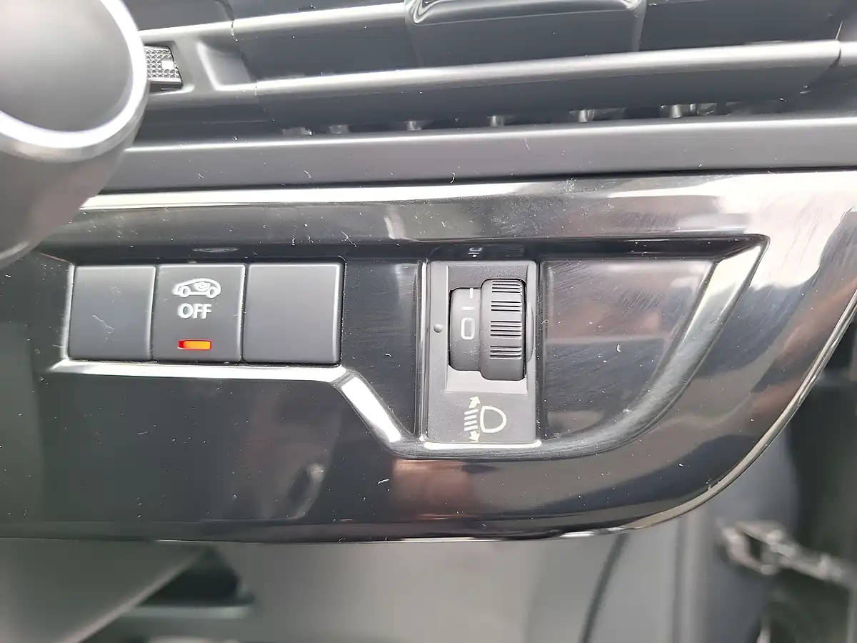 Used 2015 Citroen C4 Picasso Exclusive+ Grey - Interior and Exterior details 15