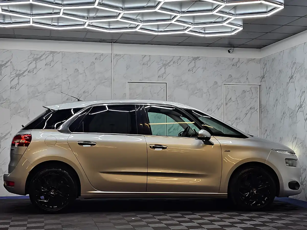 Used 2015 Citroen C4 Picasso Exclusive Silver - Interior and Exterior details 8