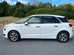 Used 2015 Citroen C4 Picasso Exclusive+ White - Interior and Exterior details 4