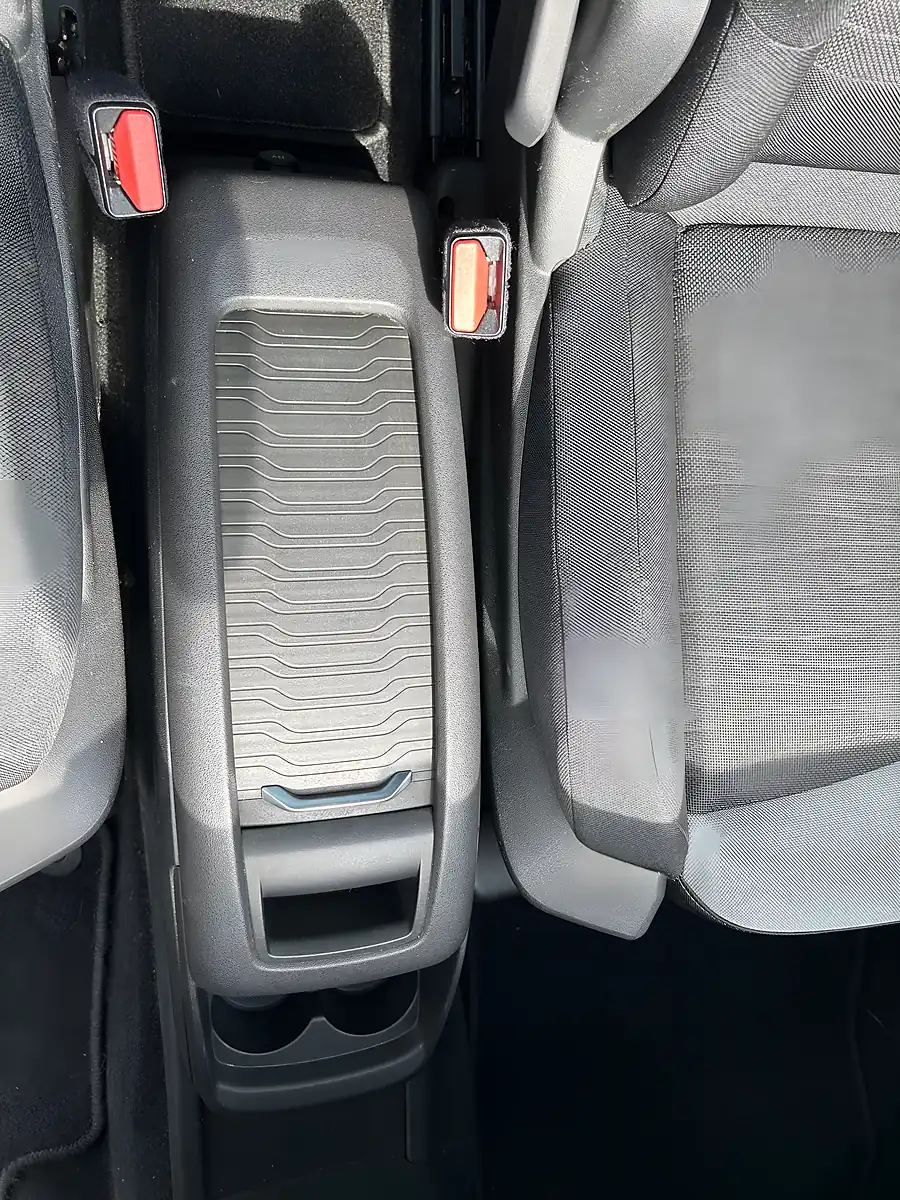 Used 2015 Citroen C4 Picasso Red - Interior and Exterior details 11