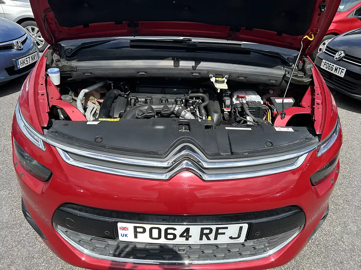 Used 2015 Citroen C4 Picasso Red - Interior and Exterior details 18