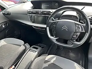 Used 2015 Citroen C4 Picasso Red - Interior and Exterior details 9