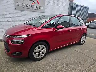 Used 2015 Citroen C4 Picasso Vtr+ Red - Interior and Exterior details 3
