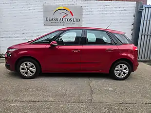 Used 2015 Citroen C4 Picasso Vtr+ Red - Interior and Exterior details 6