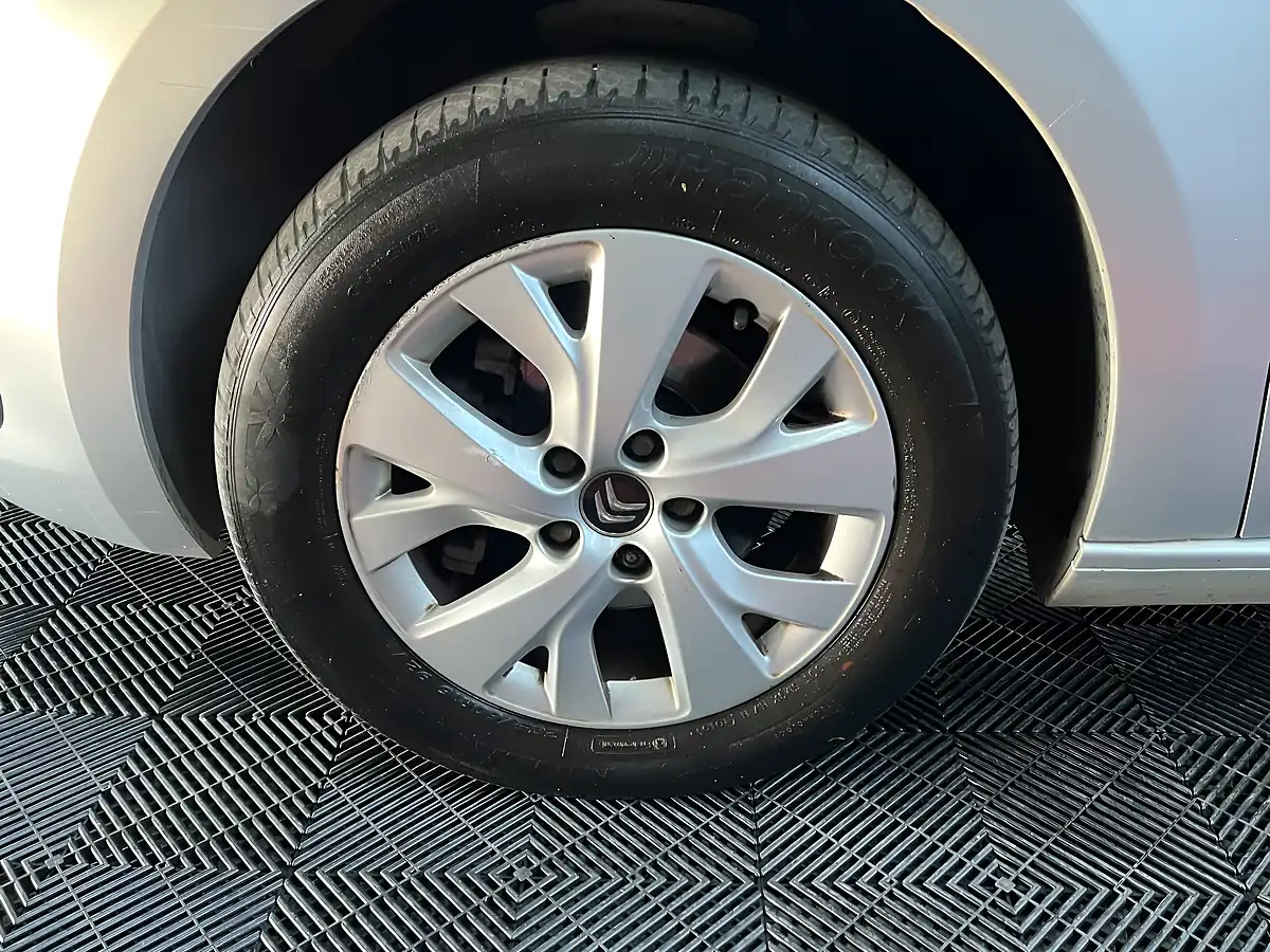 Used 2015 Citroen C4 Picasso Vtr+ Silver - Interior and Exterior details 11