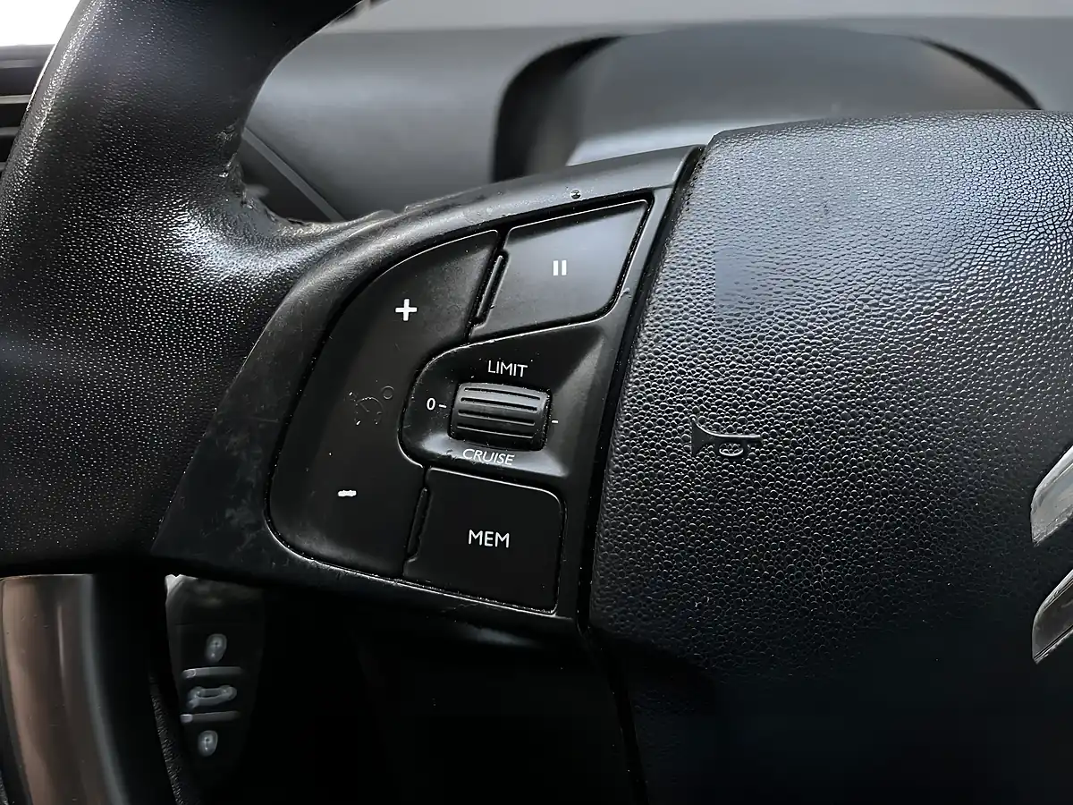 Used 2015 Citroen C4 Picasso Vtr+ Silver - Interior and Exterior details 13