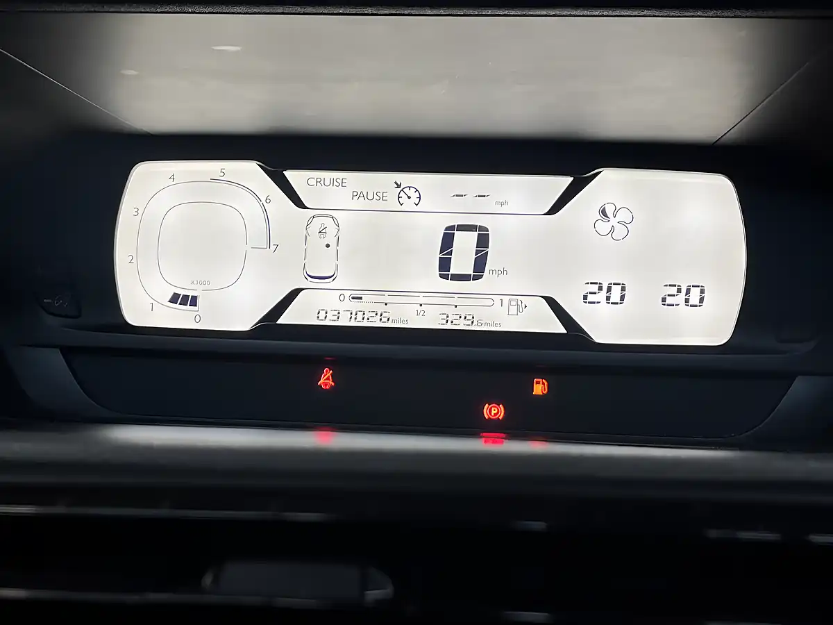 Used 2015 Citroen C4 Picasso Vtr+ Silver - Interior and Exterior details 14