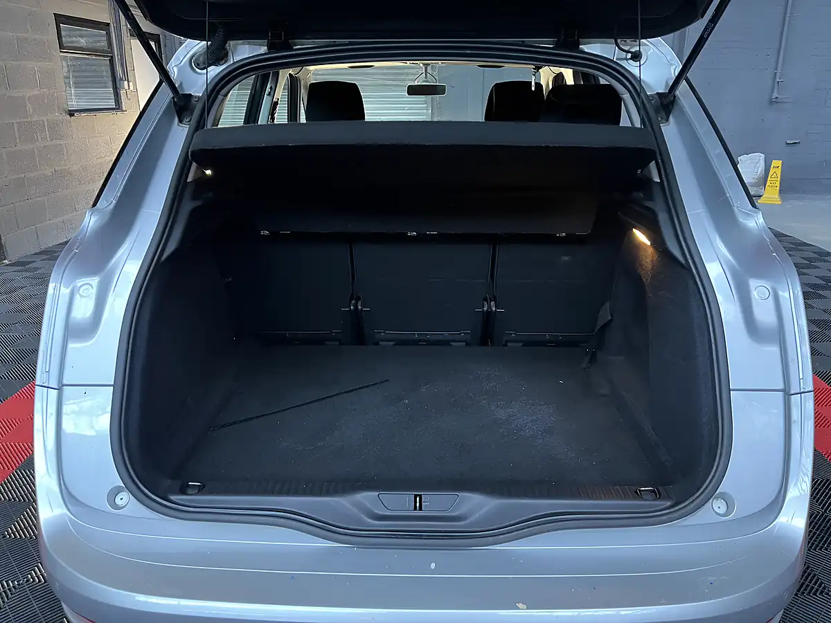 Used 2015 Citroen C4 Picasso Vtr+ Silver - Interior and Exterior details 19
