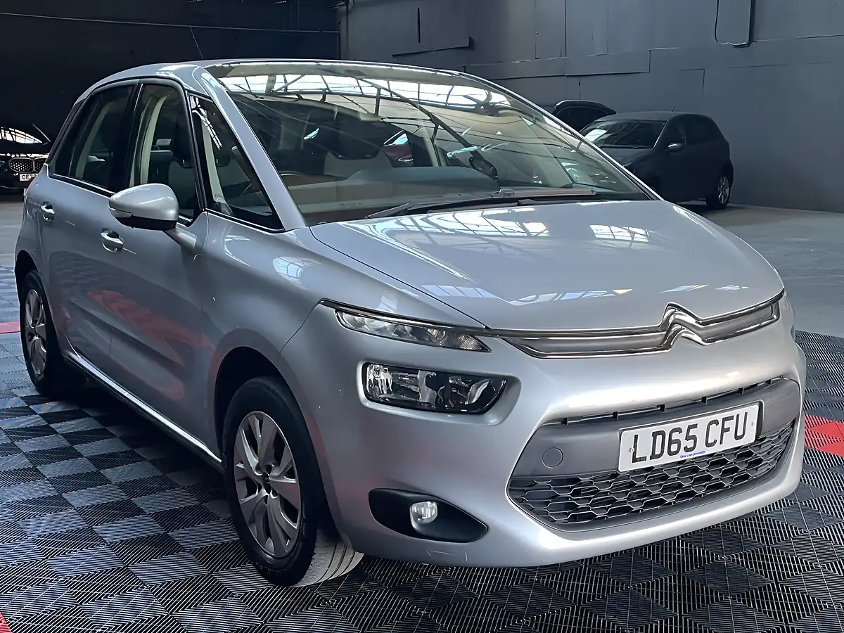 Used 2015 Citroen C4 Picasso Vtr+ Silver - Interior and Exterior details 3