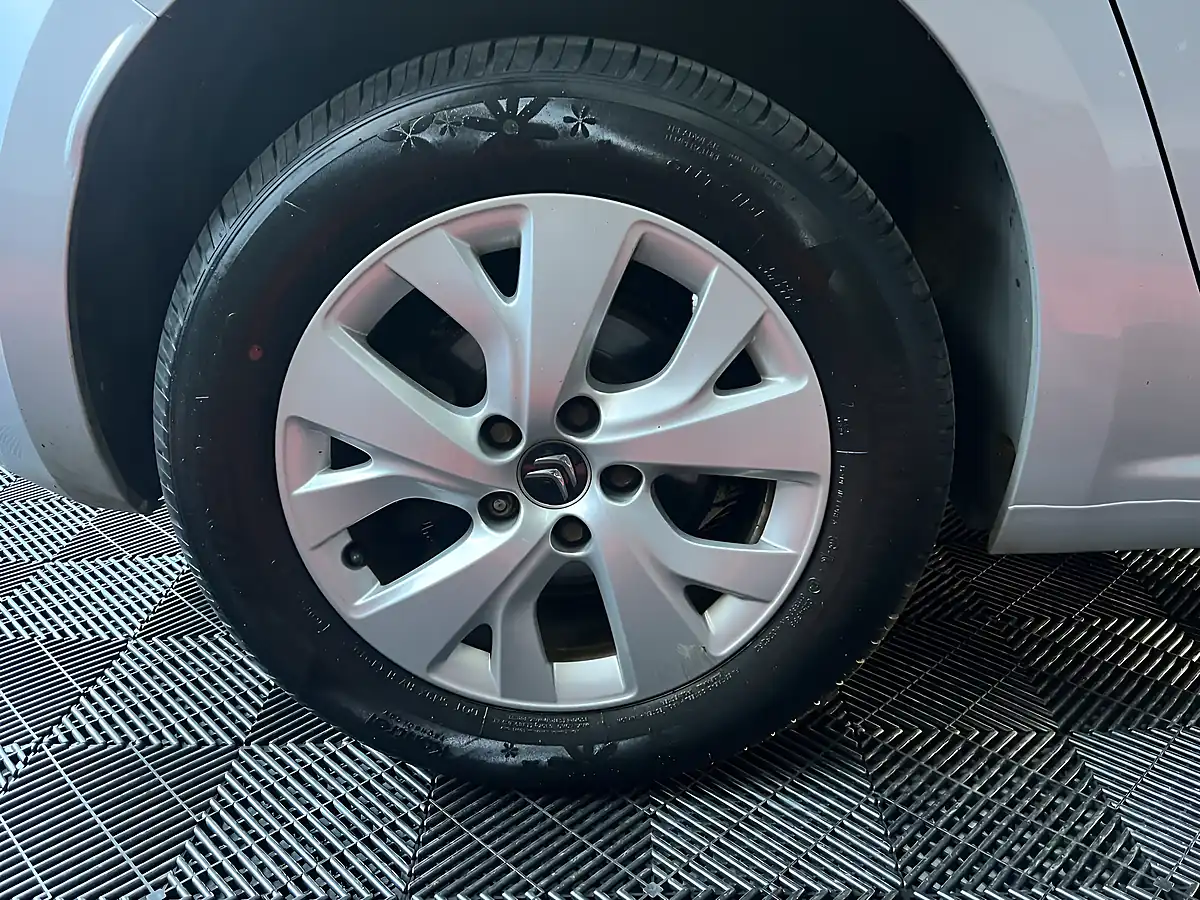 Used 2015 Citroen C4 Picasso Vtr+ Silver - Interior and Exterior details 9