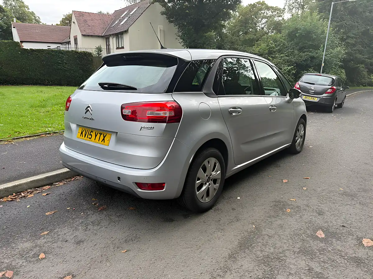Used 2015 Citroen C4 Picasso Vtr+ Silver - Interior and Exterior details 3