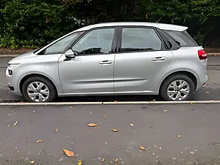 Used 2015 Citroen C4 Picasso Vtr+ Silver - Interior and Exterior details 6