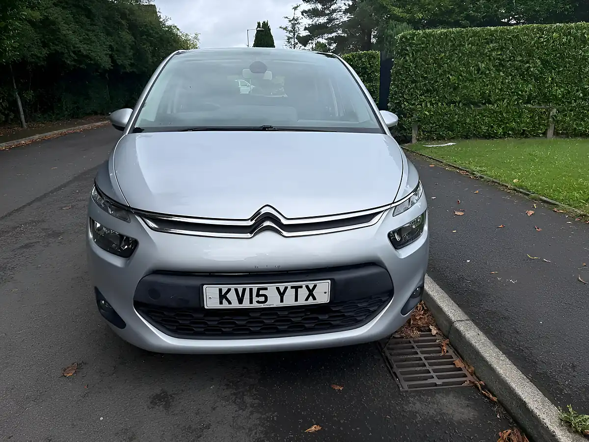 Used 2015 Citroen C4 Picasso Vtr+ Silver - Interior and Exterior details 8