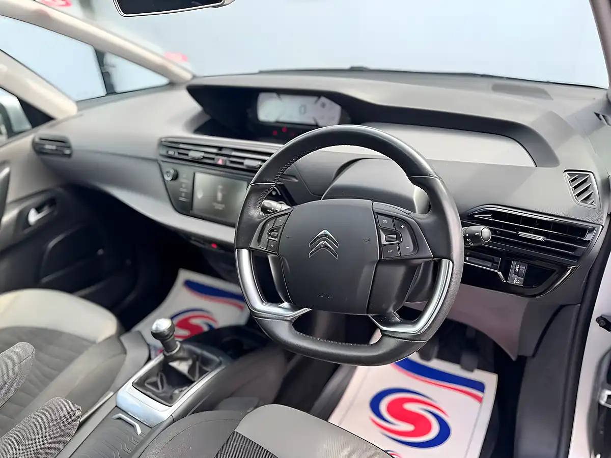 Used 2015 Citroen C4 Picasso Vtr+ Silver - Interior and Exterior details 10