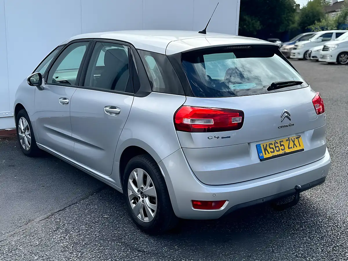 Used 2015 Citroen C4 Picasso Vtr+ Silver - Interior and Exterior details 17