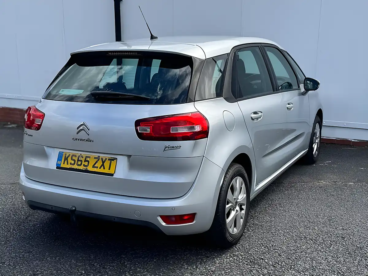 Used 2015 Citroen C4 Picasso Vtr+ Silver - Interior and Exterior details 18