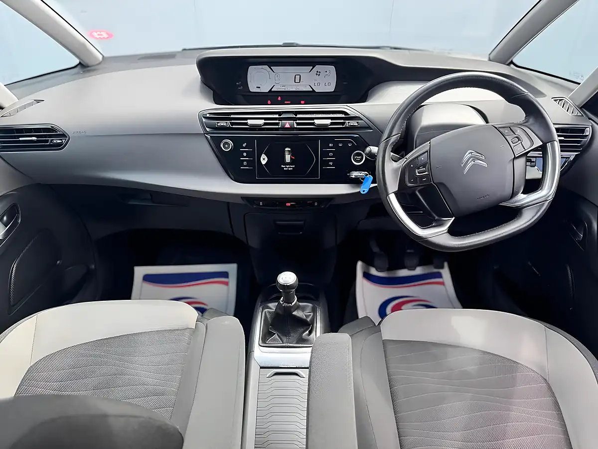 Used 2015 Citroen C4 Picasso Vtr+ Silver - Interior and Exterior details 2