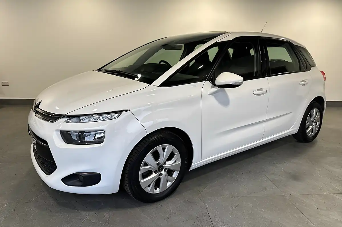 Used 2015 Citroen C4 Picasso Vtr+ White - Interior and Exterior details 7