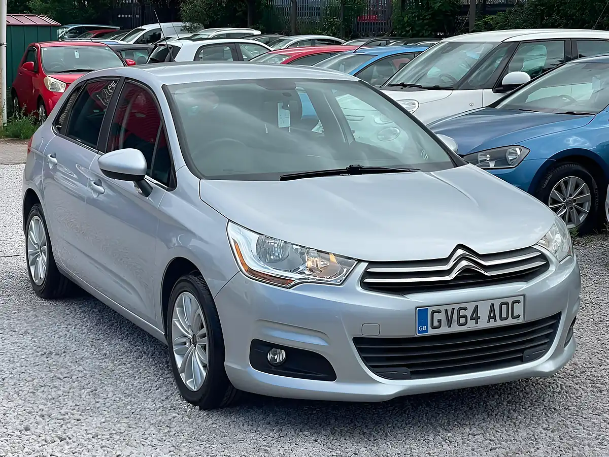 Used 2015 Citroen C4 Vtr+ Silver - Front View