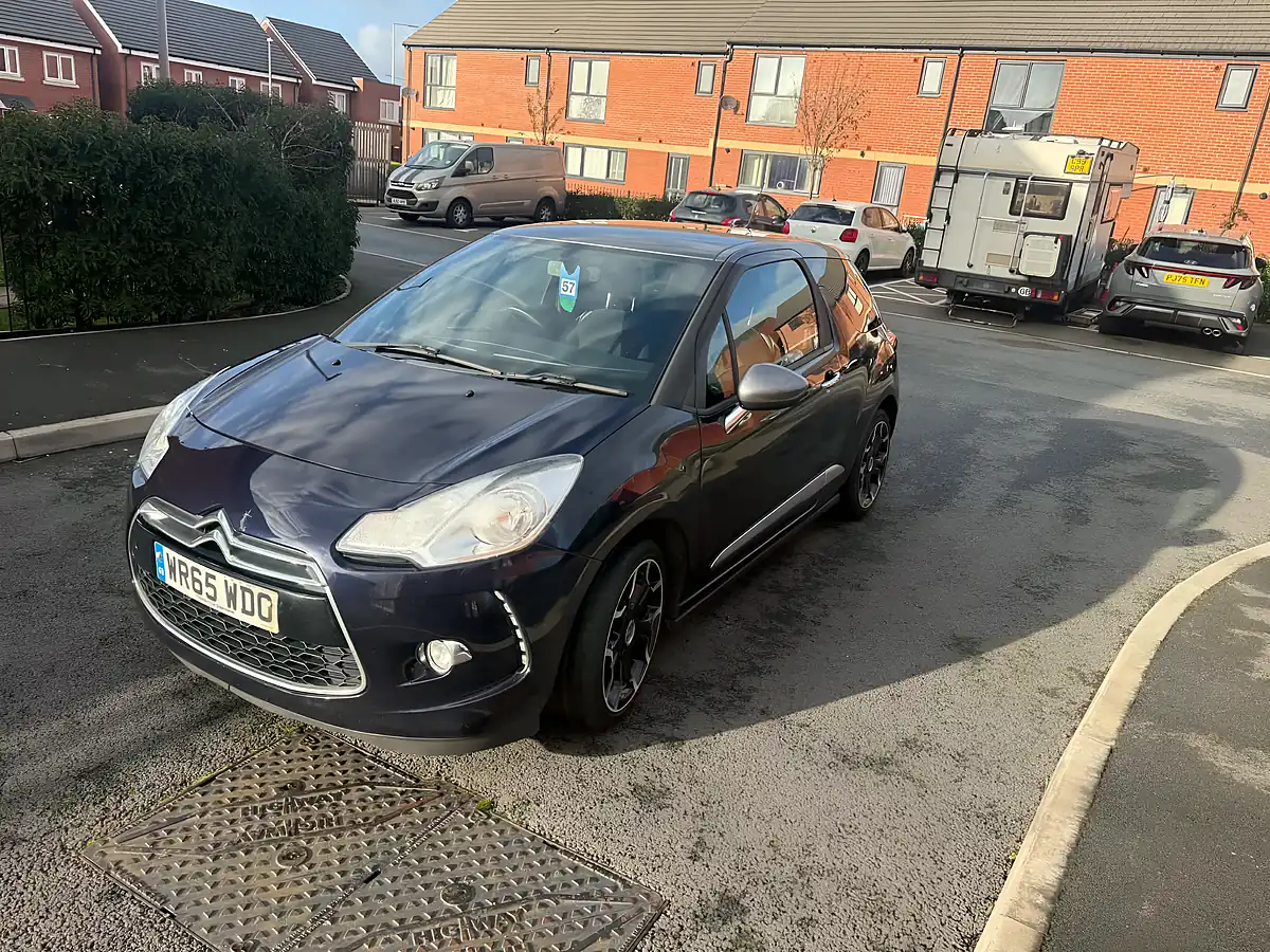 Used 2015 Citroen DS3 D Style Blue - Interior and Exterior details 10