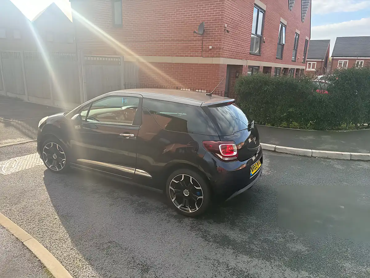 Used 2015 Citroen DS3 D Style Blue - Interior and Exterior details 13
