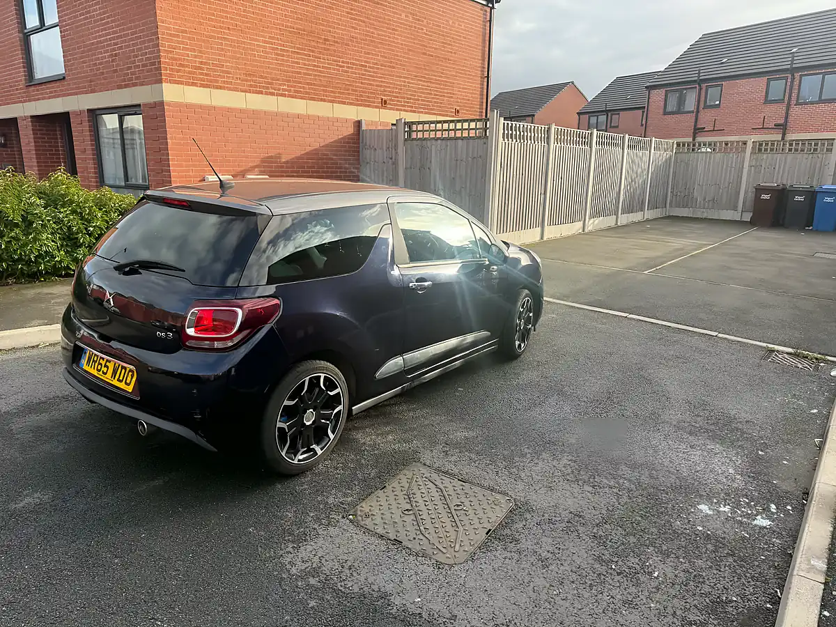 Used 2015 Citroen DS3 D Style Blue - Interior and Exterior details 2