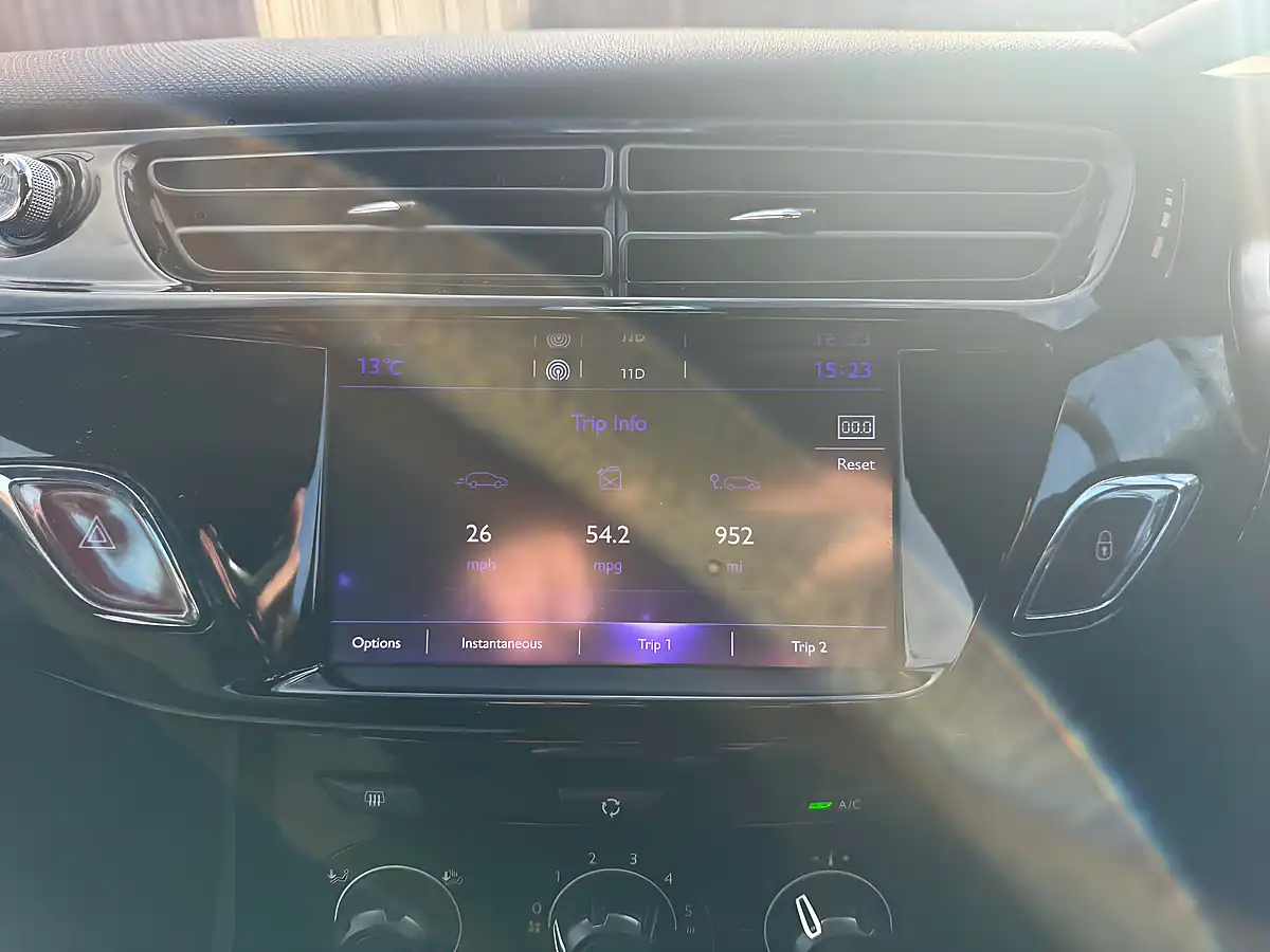 Used 2015 Citroen DS3 D Style Blue - Interior and Exterior details 20