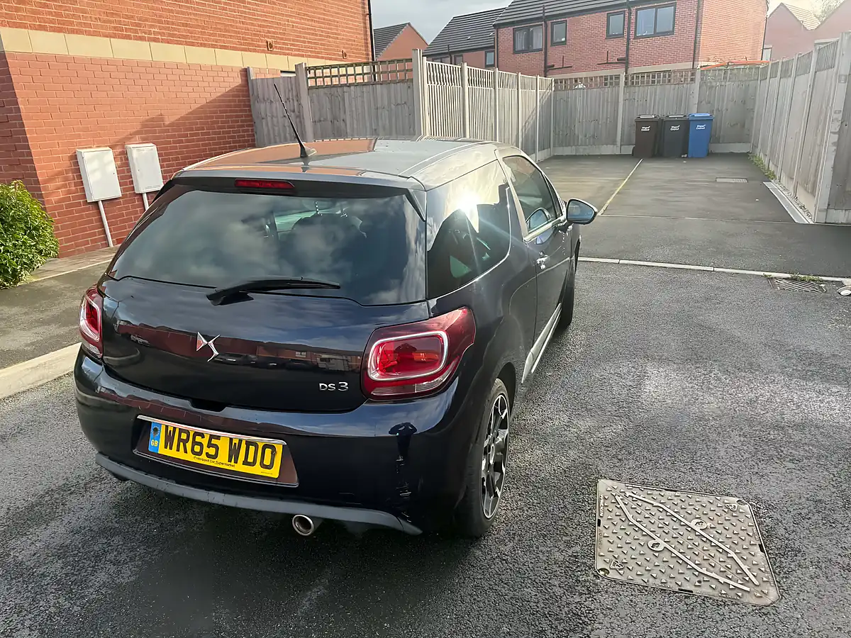 Used 2015 Citroen DS3 D Style Blue - Interior and Exterior details 3