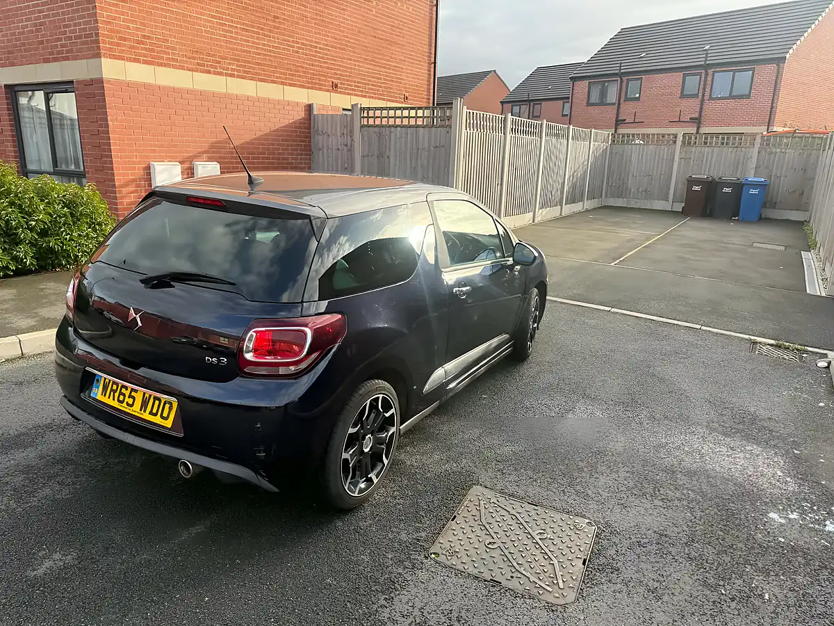 Used 2015 Citroen DS3 D Style Blue - Interior and Exterior details 6